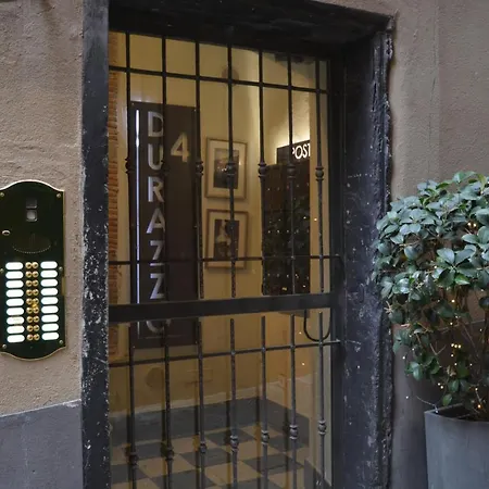 Vico Durazzo * ジェノヴァ