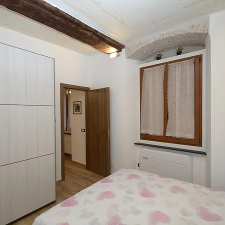 Apartment Vico Durazzo Genoa