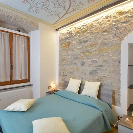 Daire Vico Durazzo *