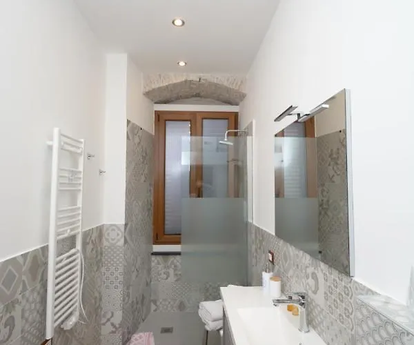 Appartement Vico Durazzo Genua