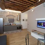 Vico Durazzo Daire Cenova