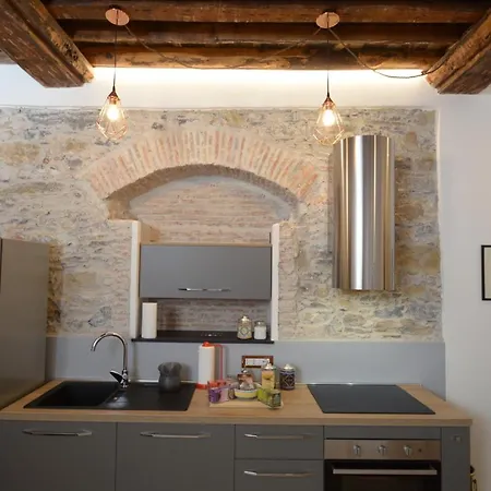 Vico Durazzo Апартаменты